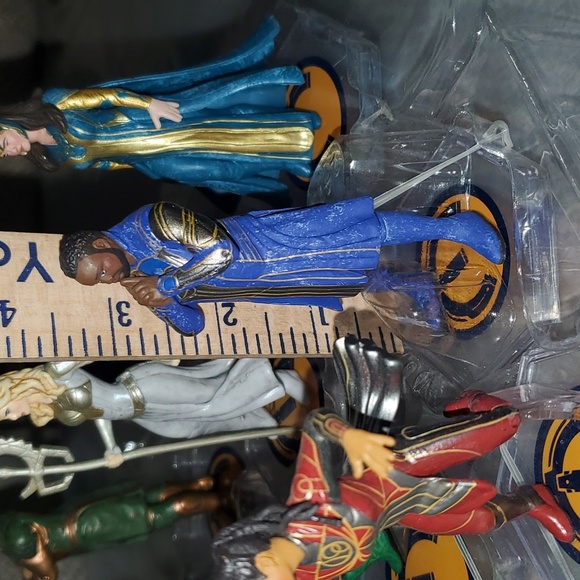 : Marvel Eternals Deluxe Figurine Toy Set Of 10 Characters - Picture 3 of 8